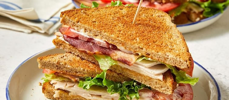 What's the go-to bread choice for a legendary Reuben?