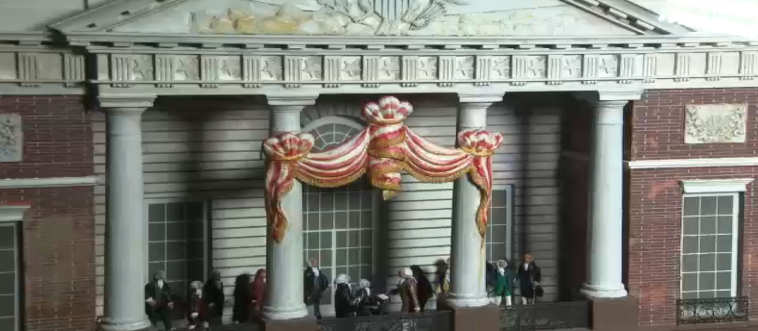 Which iconic city served as the very first capital of the United States under the Constitution?